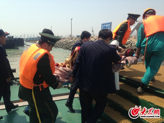 一待停靠岚山港外轮机舱爆炸 两名伤者为朝鲜