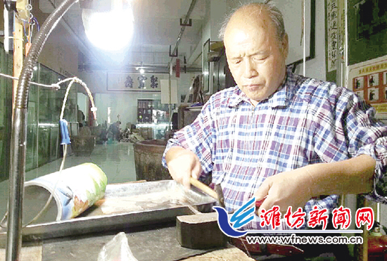 潍坊六旬老人半路出家自学成才 自办潍坊锔艺