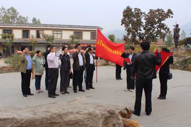 干部来到"第一书记"帮扶村——枣庄市山亭区冯卯镇万庄村和龙虎坡村