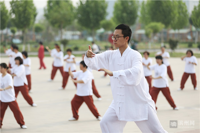 传统杨氏太极拳第六代传人杨大卫.