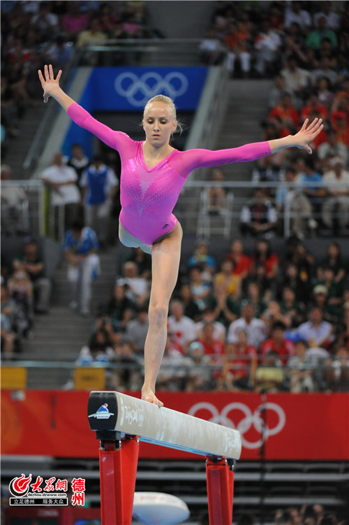 2008北京奥运会,娜斯佳·柳金在泰山体操器械上获得个人全能.