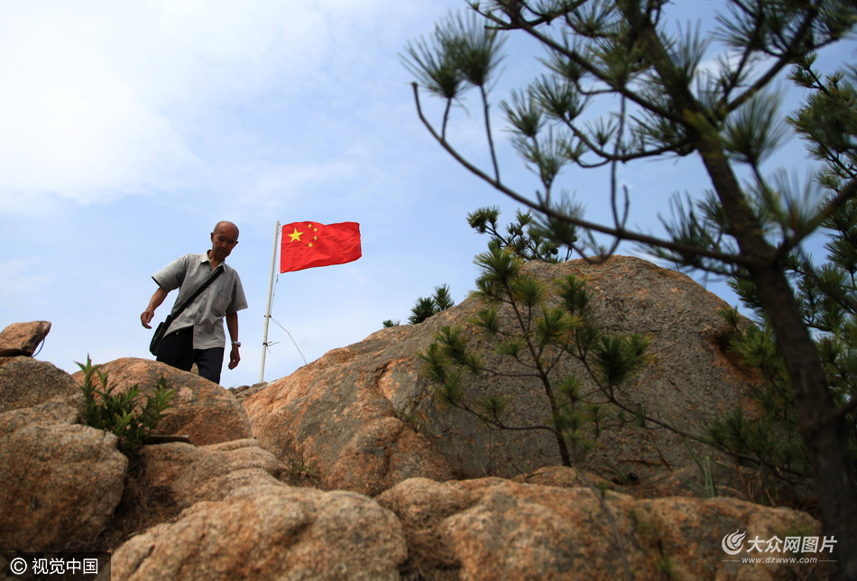 中国插旗老山图片